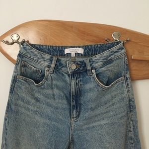 High Waisted Jeans